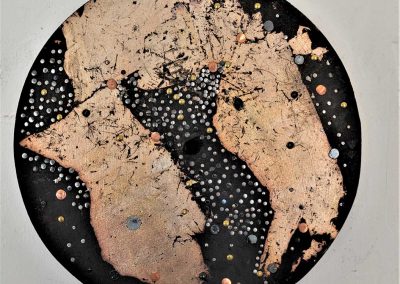 Cercle-bois-2015-018-cm-aceylique-feuille-d'argent-clous-et-semence-tapissier